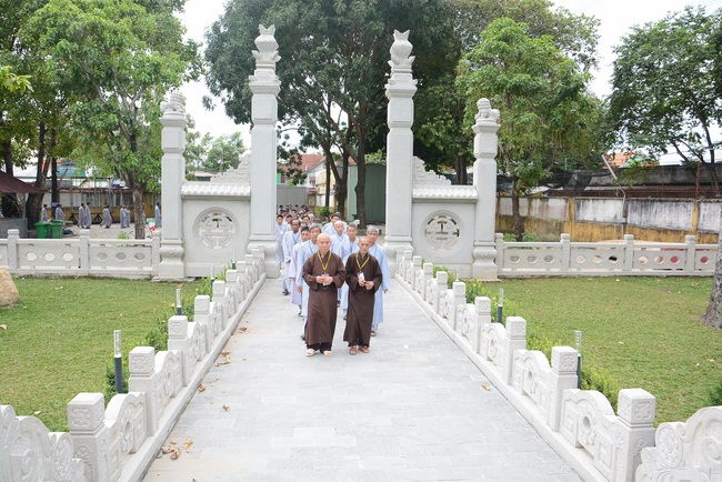 “HOW TO TAKE THE RIGHT PRAYING IN BUDDHISM” Dharma Talk in the 89th Seven-Day Retreat